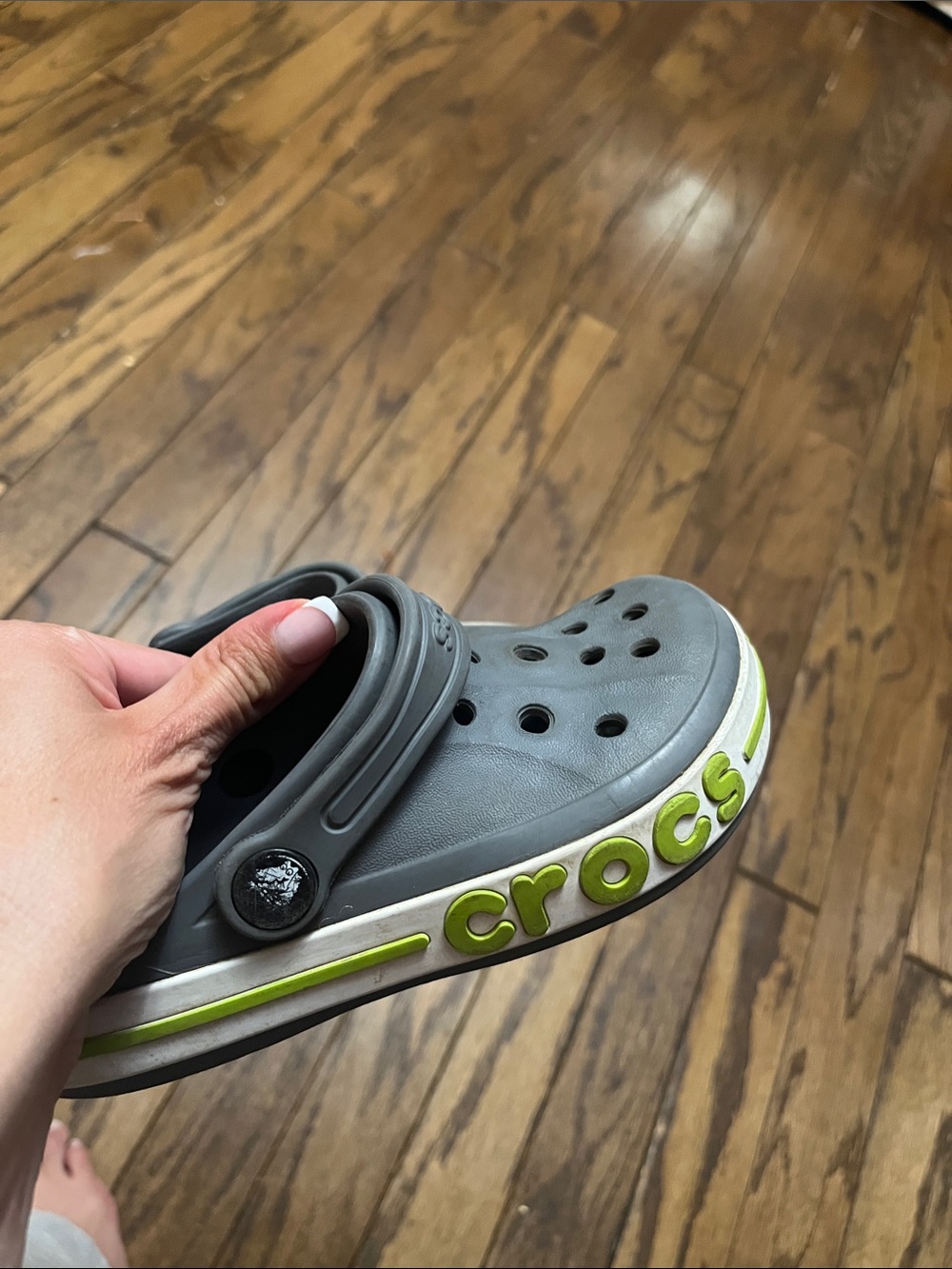 CROCS C12  Kids Gray Croc with Lime Trim